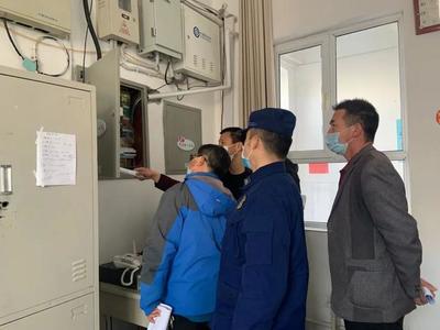 鞏留消防開展復課前消防安全聯合檢查，強化計算機房維護服務